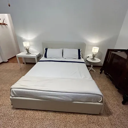 La Casa Delle Querce Bed and Breakfast *