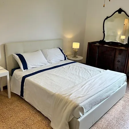 La Casa Delle Querce Bed and Breakfast *