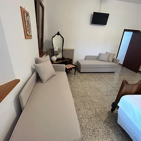 La Casa Delle Querce Bed and Breakfast